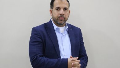 Photo of المحكمة الاسرائيلية تقرر تقصير الاعتقال الاداري للصحفي المضرب عن الطعام علاء ريماوي