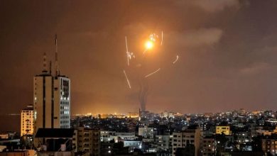 Photo of قصف تل ابيب وضواحيها بـ130 صاروخا