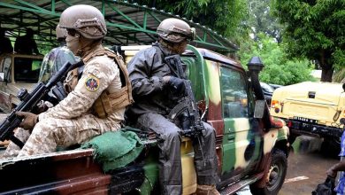 Photo of الجيش يعتقل الرئيس المالي ورئيس الوزراء