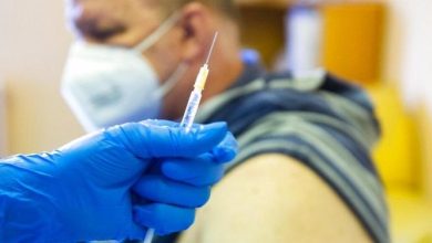 Photo of خبراء إسرائيليون: استئصال الفيروس غير واقعي في ظل استمرار انتشار الوباء بالعالم