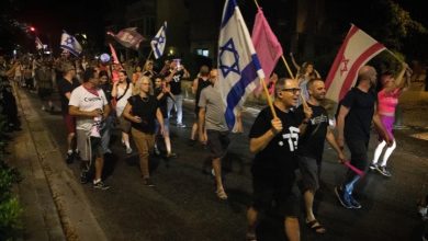 Photo of مظاهرات تطالب بمحاكمة نتنياهو وسجنه