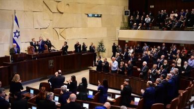 Photo of الحكومة الإسرائيلية الجديدة تؤدي اليمين الدستوري مساء اليوم