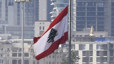 Photo of لبنان.. أزمات النقد والاقتصاد تقربان انهيار الدولة