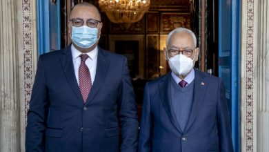 Photo of “النهضة” التونسية تتمسك بحكومة سياسية “جديدة” مع بقاء المشيشي: “منفتحون على كل الخيارات”
