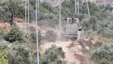 Photo of قطعان المستوطنين تقتحم الأقصى والاحتلال ينفّذ حملة اعتقالات في الضفة والقدس
