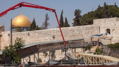 Photo of الاحتلال يجرف أراضي تابعة للأوقاف قرب المسجد الأقصى