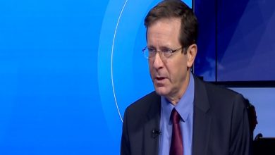 Photo of هرتسوغ يؤدي اليمين الدستوري رئيساً للبلاد