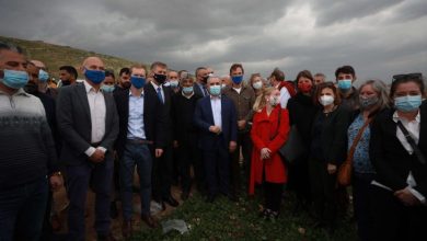 Photo of لوموند: الاتحاد الأوروبي عاجز أمام الانتهاكات الإسرائيلية في غور الأردن