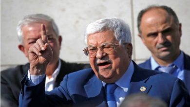 Photo of منسق أعمال الحكومة يكشف نتائج محادثة غانتس وأبو مازن