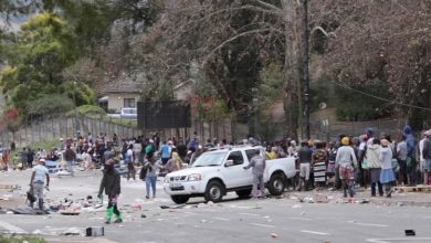 Photo of جنوب أفريقيا.. عشرات القتلى والجرحى وأعمال نهب بعد اعتقال الرئيس السابق جاكوب زوما