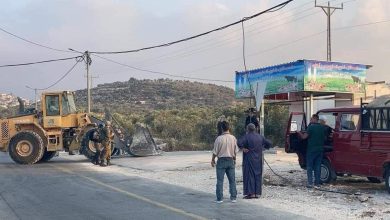 Photo of الاحتلال يهدم منشآت تجارية في بلدة يعبد
