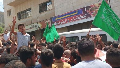 Photo of جماهير غفيرة تشيّع جثمان الشهيد شادي الشرفا من بيتا