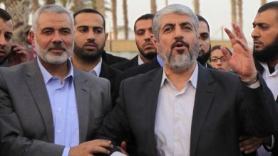 Photo of قراءة في انتخابات حركة حماس.. لماذا بقي هنية والعاروري على رأس القيادة وعاد مشعل للواجهة مجدداً؟