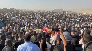 Photo of الآلاف في تشييع جثمان الأستاذ سعيد الخرومي