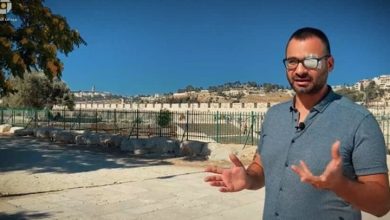 Photo of (فيديو): المقدسي قمبز… فقأ الاحتلال عينه داخل الأقصى