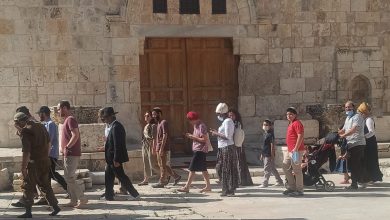 Photo of 124 مستوطنًا يقتحمون الأقصى ويؤدون طقوسًا تلمودية