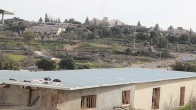 Photo of “غانتس” يعيد النظر بالمصادقة على بناء بيوت بخربة زكريا في بيت لحم