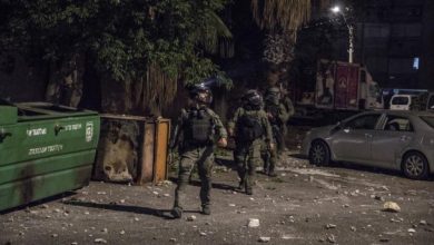 Photo of اللد: زوجة الأسير أيوب حسونة لم تتعرف على ملامح زوجها جرّاء التعذيب