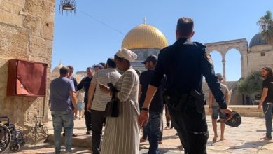 Photo of عشرات المستوطنين يجددون اقتحام المسجد الأقصى