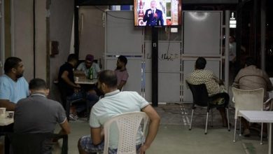 Photo of سعيد يعلن عن إعداد أحكام انتقالية… هل علّق العمل بالدستور التونسي؟