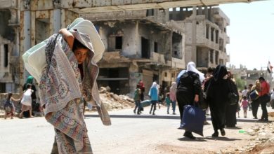 Photo of سوريا.. القوات الروسية تنتشر بريف درعا تنفيذا لاتفاق العشائر مع النظام وهجوم على خط للغاز يقطع الكهرباء عن دمشق