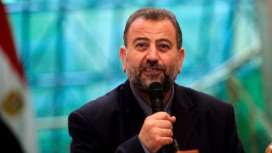 Photo of العاروري يتوعَّد السلطات الإسرائيلية بعد قتلها فلسطينيين بالضفة الغربية