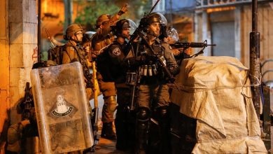 Photo of مواجهات في القدس وشبان يحرقون أعمدة لكاميرات المراقبة