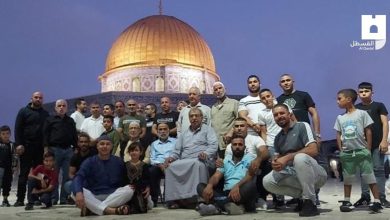 Photo of عائلات مقدسية تحشد أبنائها لصلاة الفجر في المسجد الأقصى