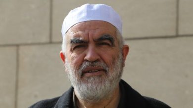 Photo of طاقم دفاع الشيخ رائد صلاح  يصدر بيانا بخصوص رفض العليا للاستئناف على قرار العزل الانفرادي: نعلن تخوفنا الحقيقي على صحة وسلامة الشيخ رائد