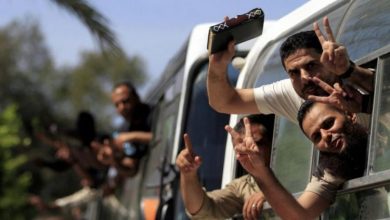 Photo of “ثمن باهظ واستسلام لحماس”.. صفقة “وفاء الأحرار” بعيون القادة الإسرائيليين
