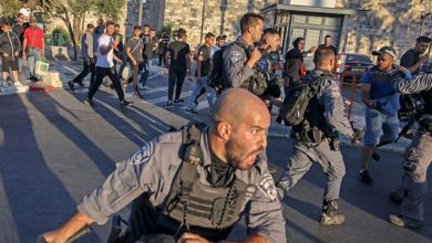 Photo of 20 جريحًا و7 معتقلين بقمع الاحتلال الفلسطينيين في باب العامود