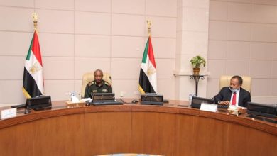 Photo of السودان: اعتقالات تطاول وزراء في الحكومة و”تجمع المهنيين” يدعو إلى التصدي للانقلاب