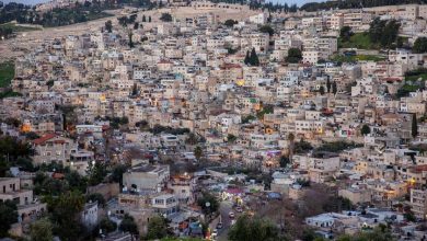 Photo of “العليا” الإسرائيلية تعقد جلسة حاسمة بشأن إخلاء عائلة فلسطينية من منزلها في سلوان