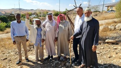 Photo of الشيخ أسامة العقبي ووفد مرافق بزيارة تضامنية لعرب الهذالين في خربة “أم الخير” قرب يطا (شاهد)