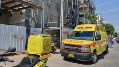 Photo of الطّيبة: إصابة حرجة لعامل إثر سقوطه عن ارتفاع في ورشة بناء