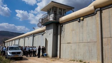 Photo of نقل أسرى عملية سجن “جلبوع” إلى العزل الانفرادي