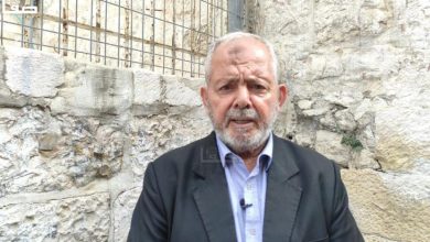 Photo of الاحتلال يُبعد رئيس لجنة رعاية المقابر الإسلامية بالقدس عن مقبرة اليوسفية