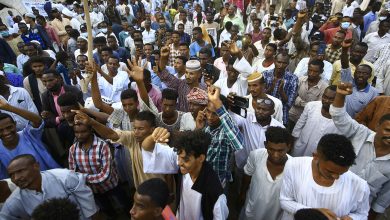 Photo of “مليونية” الخميس.. الشارع السوداني بين معسكرين وواشنطن تدعو المتظاهرين لممارسة حقهم دون عنف