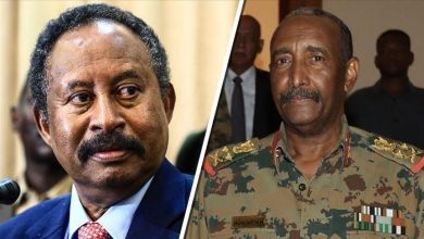 Photo of الجيش السوداني يكشف عن مفاوضات مع حمدوك لتشكيل حكومة جديدة وواشنطن تنفي علمها المسبق بإجراءات العسكر