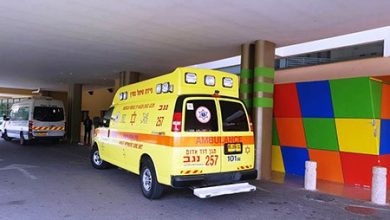 Photo of إصابة حرجة لفتى من يركا جراء سقوطه عن دراجة