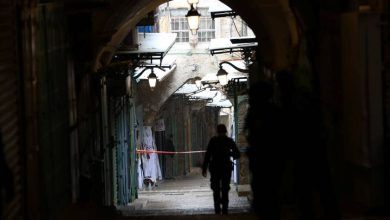 Photo of إصابات بينهم “موت سريري وإصابة خطيرة” في عملية إطلاق نار بالقدس