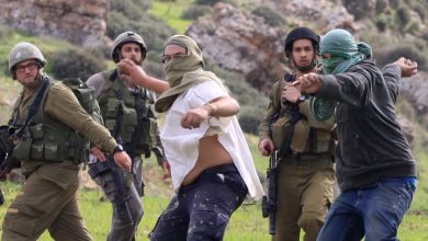 Photo of صحف عبرية: وحشية المستوطنين تجري بغطاء الحكومة والجيش