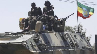 Photo of حشود وزحف وتطويق.. معارك محتدمة في إثيوبيا والحكومة تشترط للتفاوض مع المتمردين