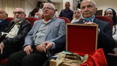 Photo of تركها ضابط عثماني قبل أكثر من قرن.. عائلة فلسطينية تسلم تركيا “أمانة” قيمتها 30 ألف دولار