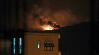 Photo of انفجارات عنيفة تهز صنعاء والتحالف يعلن قصف “أهداف مشروعة”