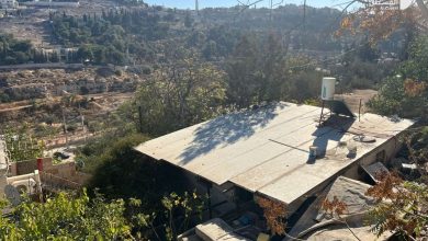 Photo of القدس: الاحتلال يُجبر عائلة جابر على هدم منزل نجلها الأسير