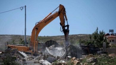 Photo of الاحتلال يهدم مسكنين وبركسات زراعية شرق القدس