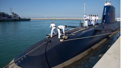 Photo of أضرار جسيمة بحريق في غواصلة إسرائيلية بميناء حيفا