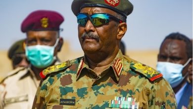 Photo of البرهان لا يستبعد “علاقات طبيعية” للسودان مع تل أبيب