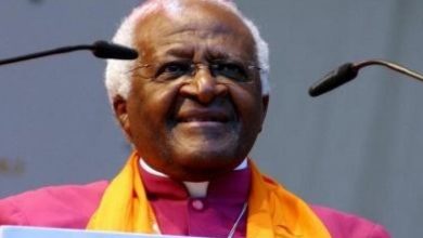 Photo of حماس تنعى المناضل ‏”ديسموند توتو” من جنوب أفريقيا